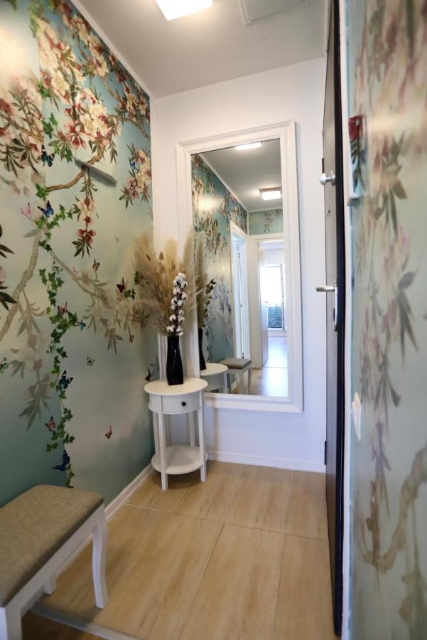 Apartament Beauty Smarald By Cosmopolis Stefanestii de Jos Exterior photo
